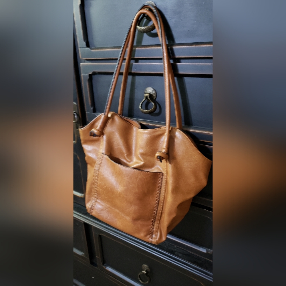 Classic Cognac Leather Tote with Front Pocket